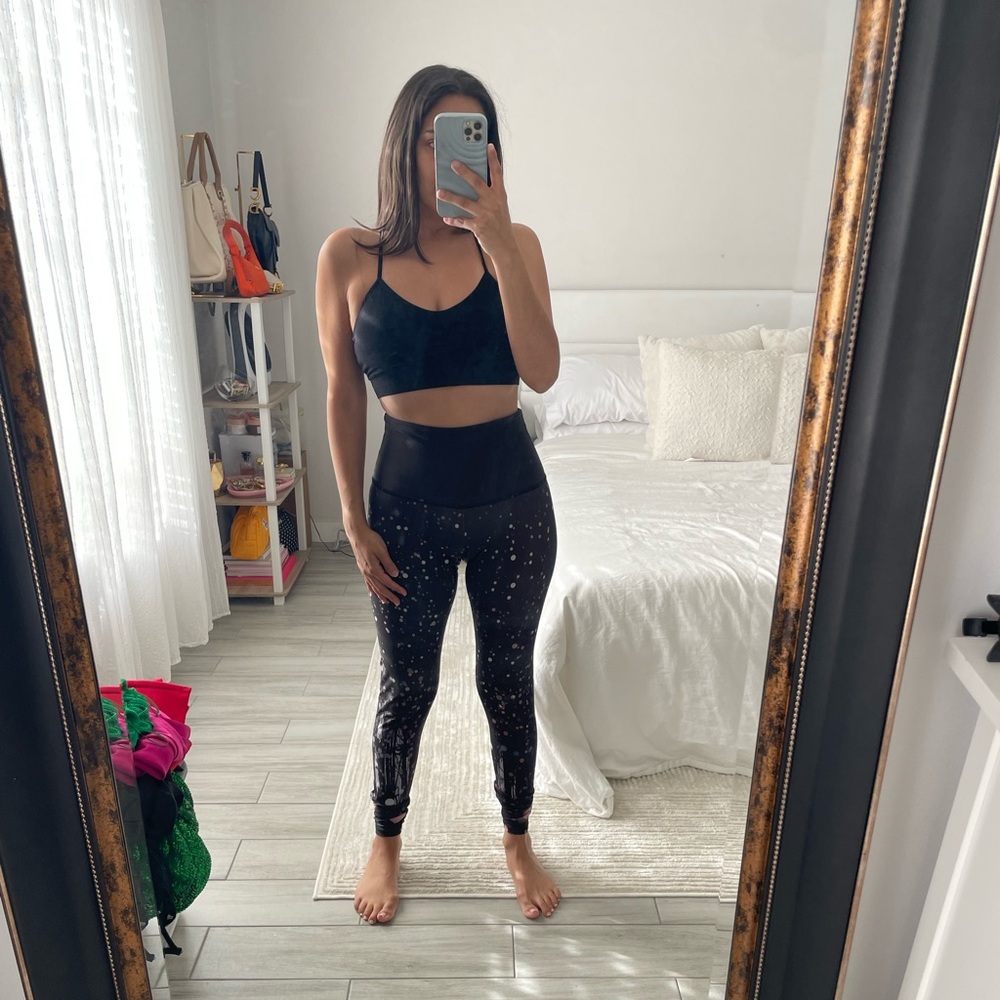 Onzie Black and White Speckled Leggings